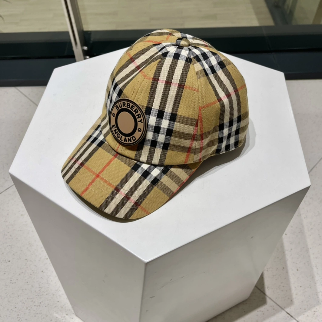 EyeCatching 1833 Burberry Caps