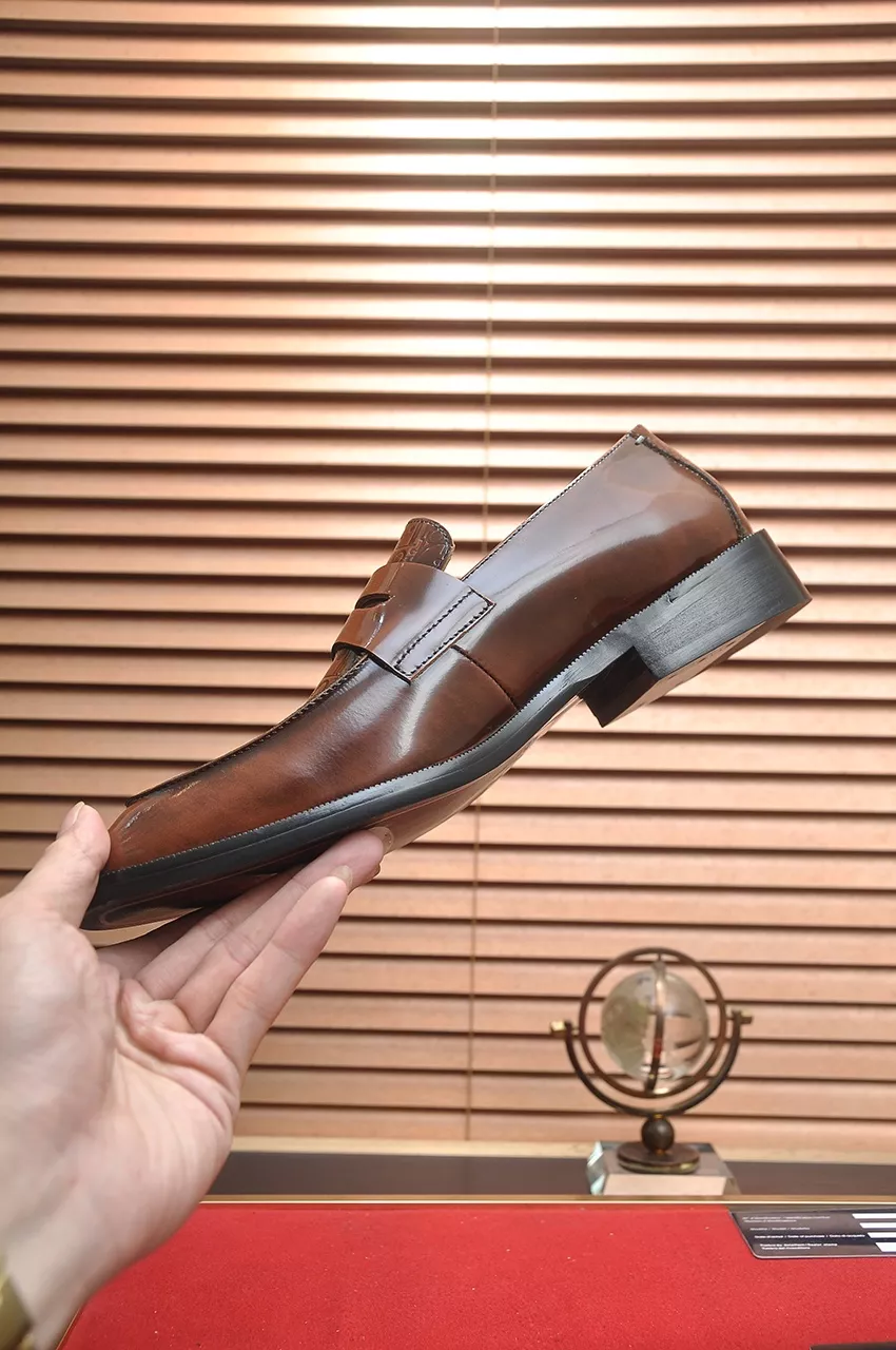 EyeCatching 1920 Christian Dior Leather Shoes For Men