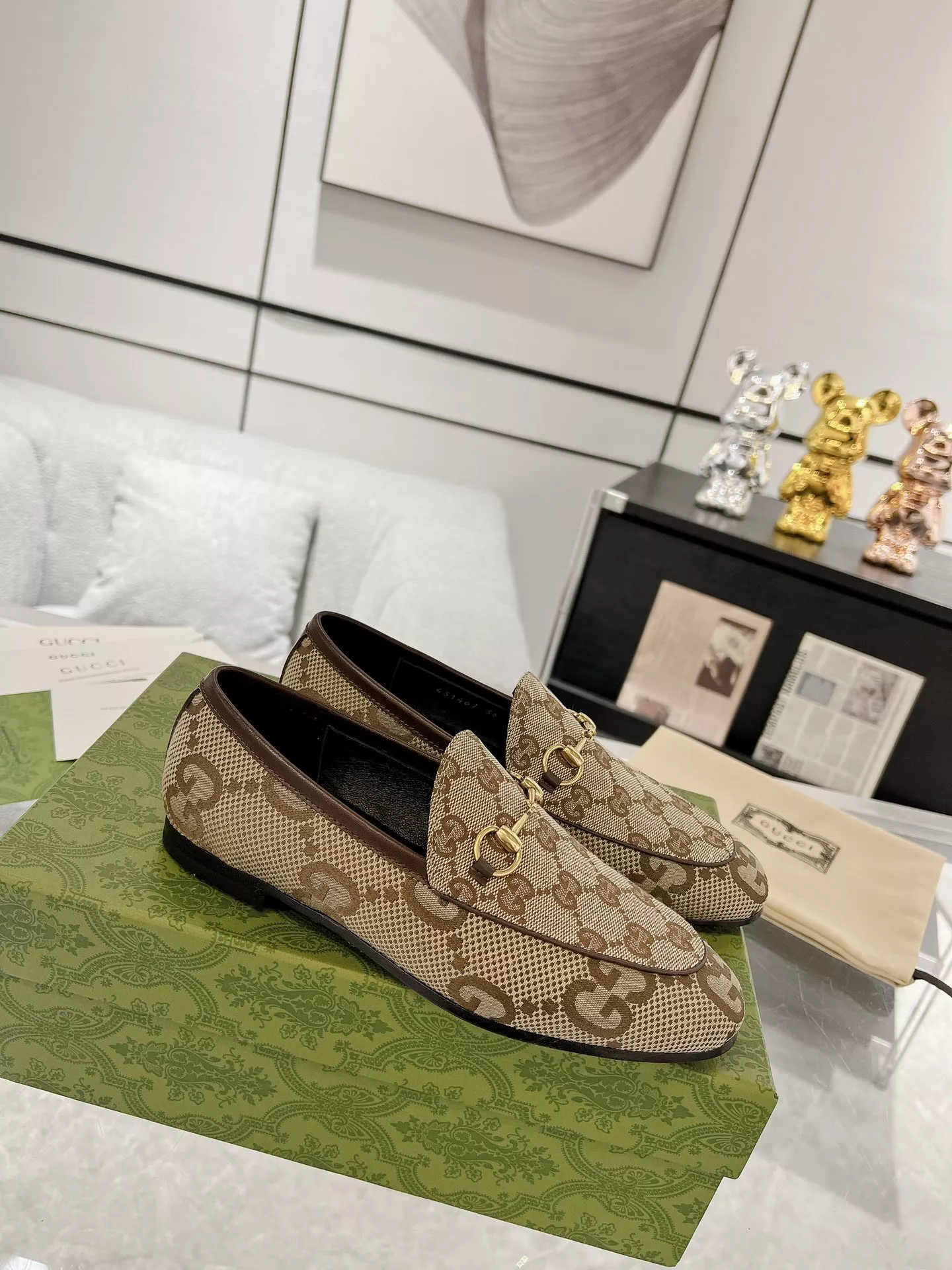 EyeCatching 1955 Gucci Oxfords Shoes For Women