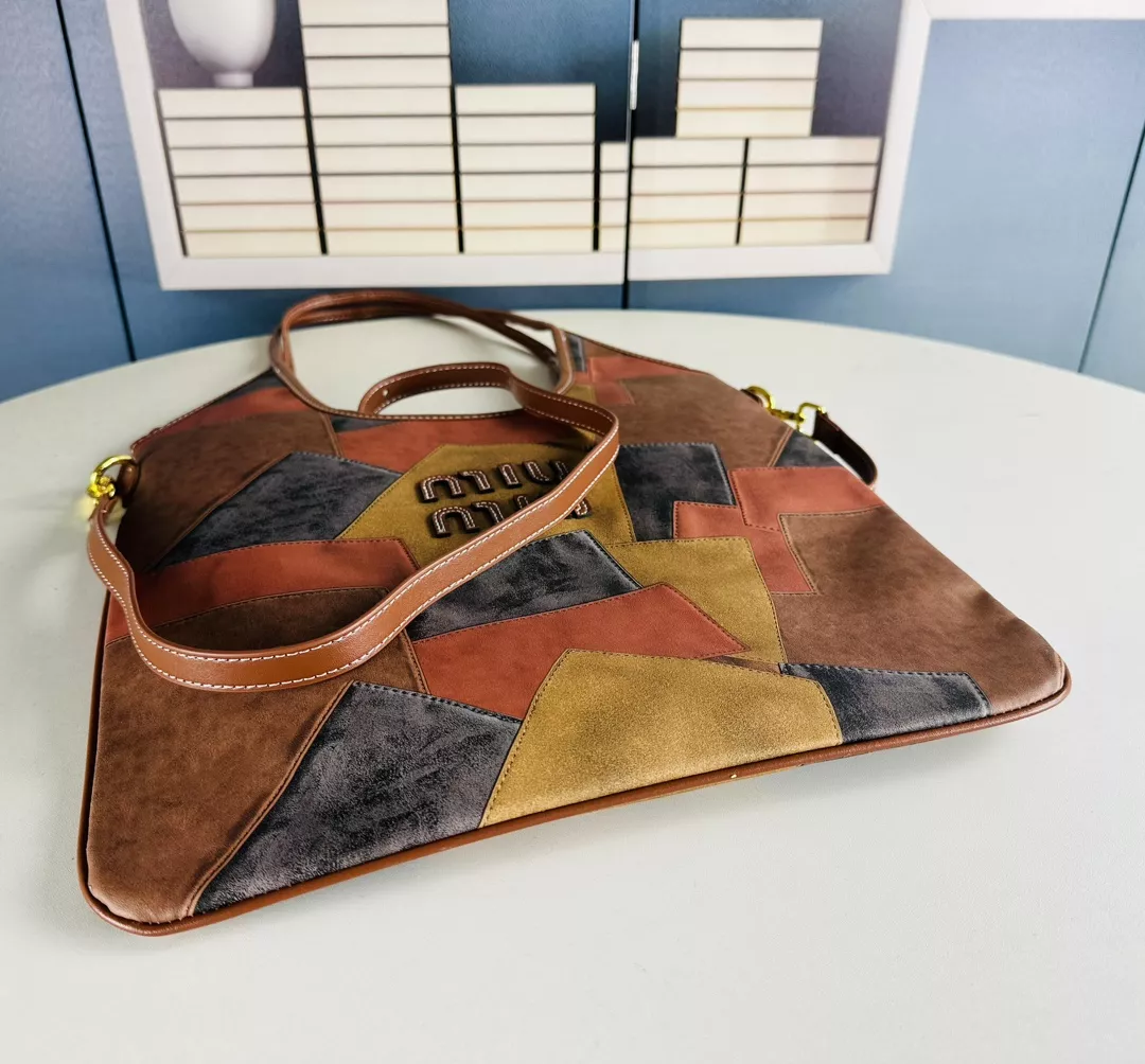 EyeCatching 2203 MIU MIU AAA Quality Shoulder Bags For Women