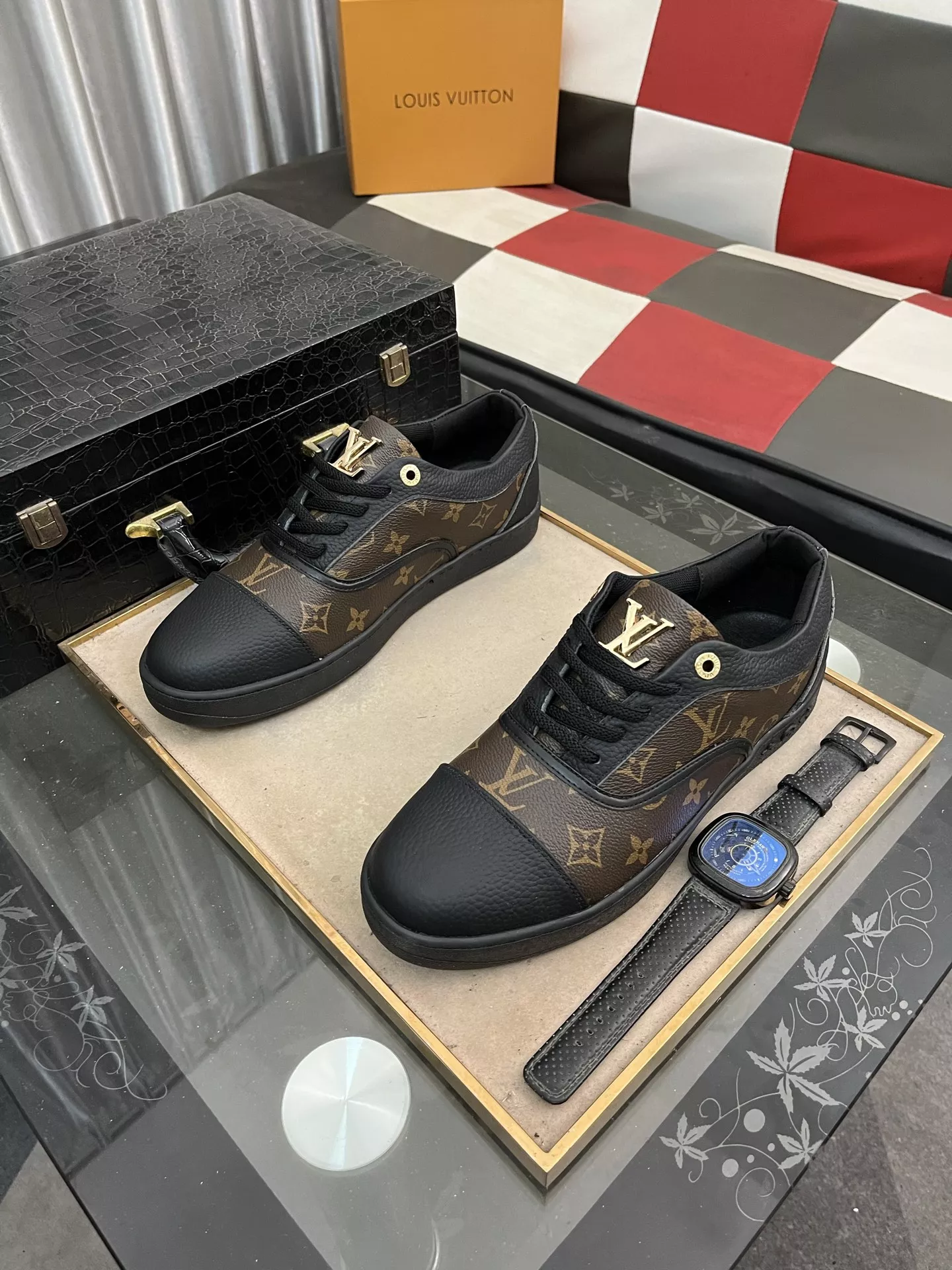 EyeCatching 2268 Louis Vuitton Casual Shoes For Men