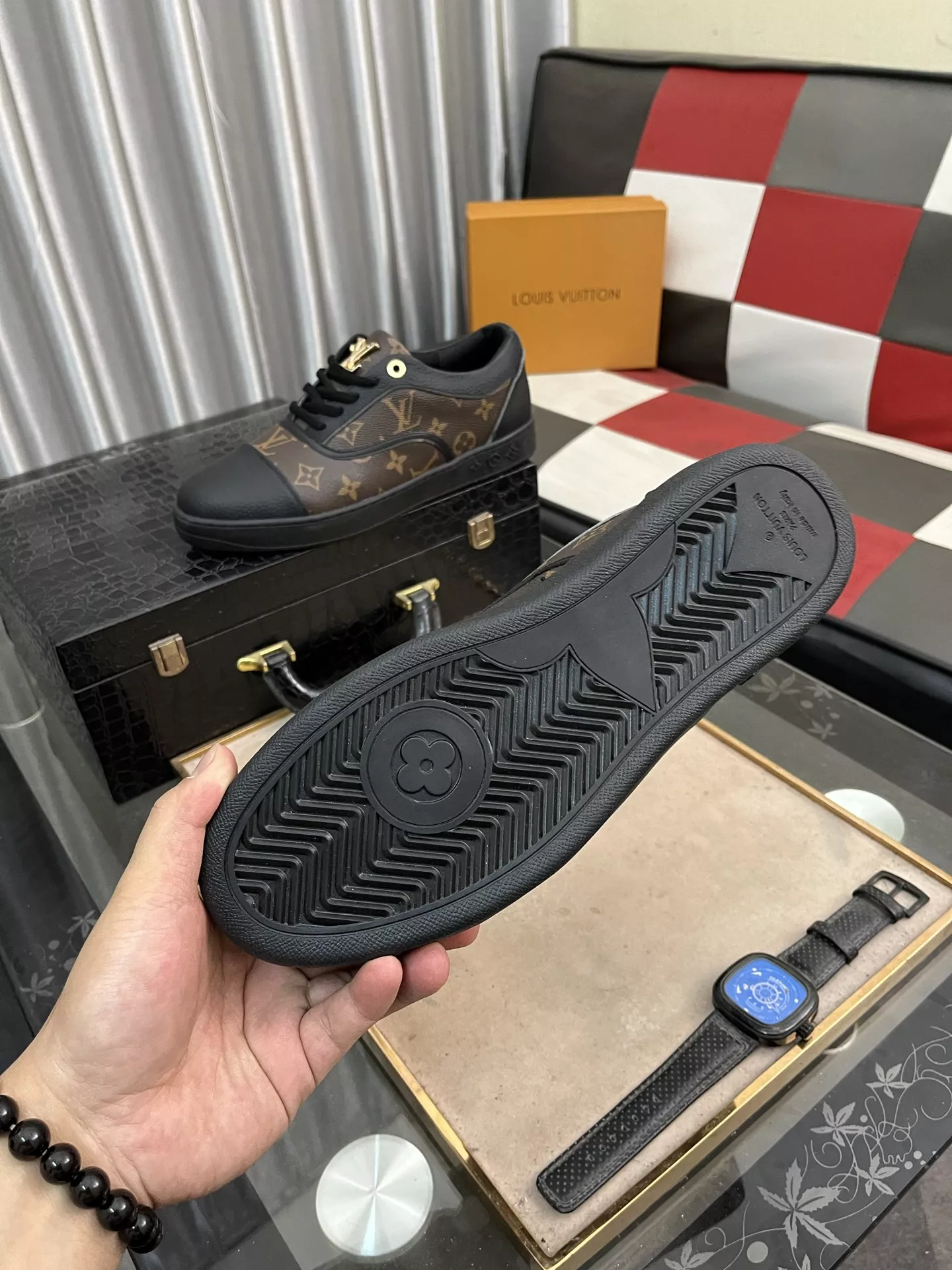 EyeCatching 2268 Louis Vuitton Casual Shoes For Men