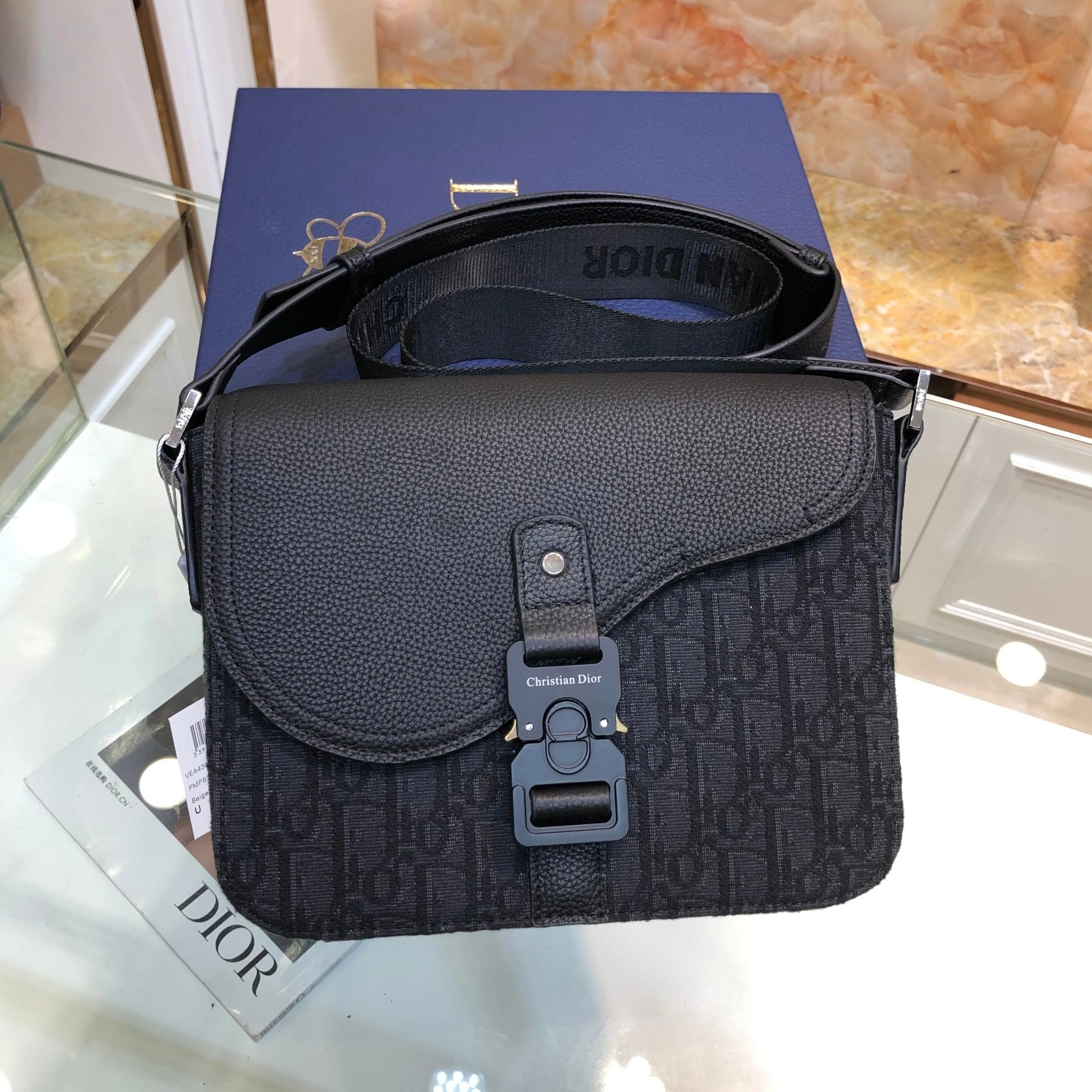 EyeCatching 2410 Christian Dior AAA Man Messenger Bags