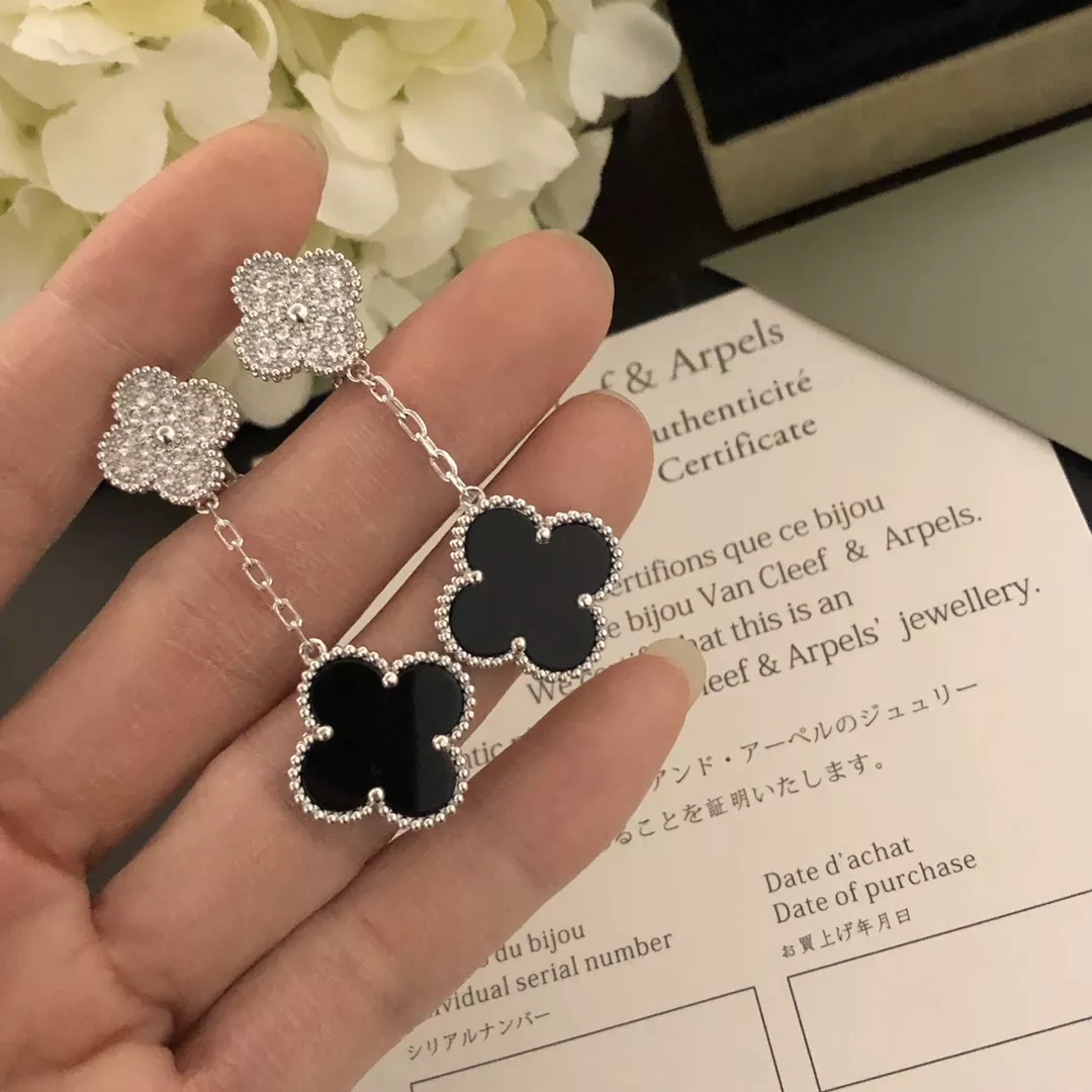 EyeCatching 2626 Van Cleef & Arpels Earrings For Women