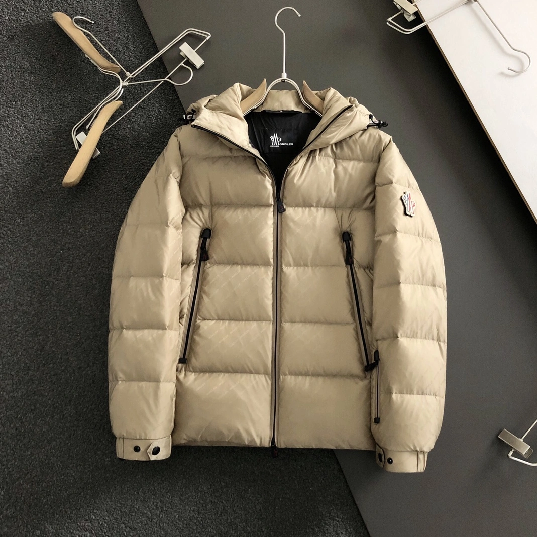 EyeCatching 2671 Moncler Down Feather Coat Long Sleeved For Men