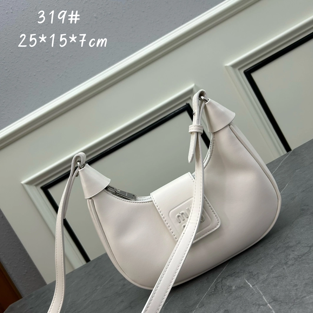 EyeCatching 2674 MIU MIU AAA Quality Messenger Bags For Women