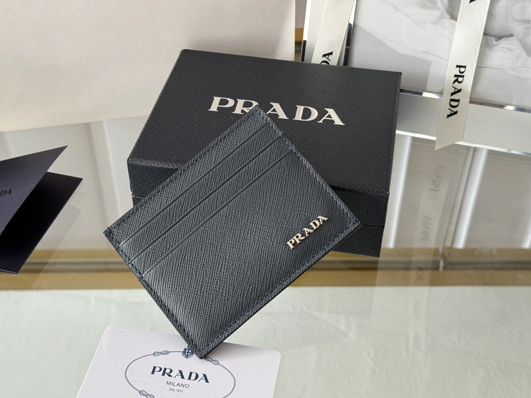 EyeCatching 2764 Prada Card Case In Navy