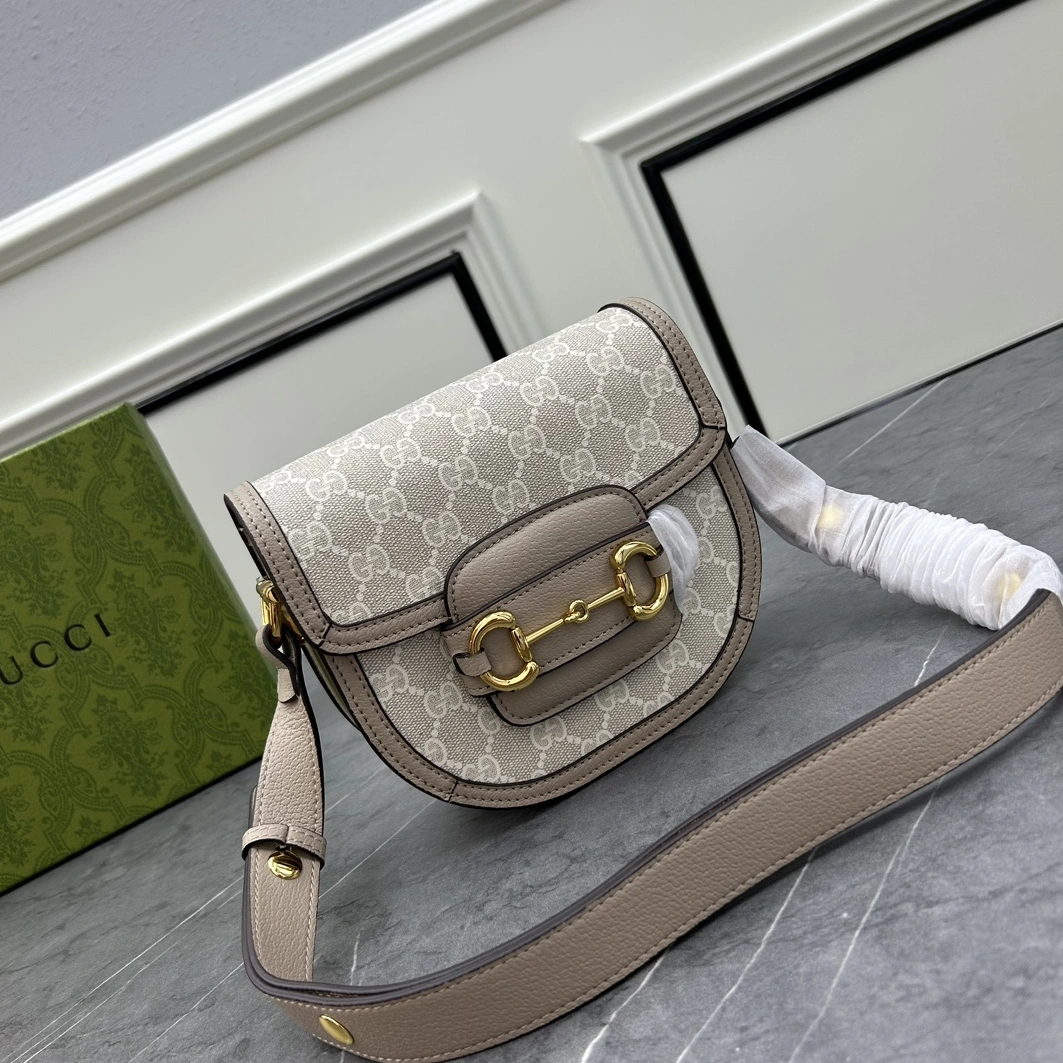 EyeCatching 2889 Gucci AAA Quality Messenger Bags For Women