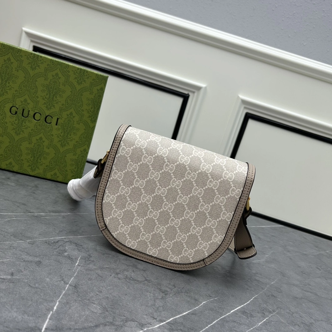 EyeCatching 2889 Gucci AAA Quality Messenger Bags For Women