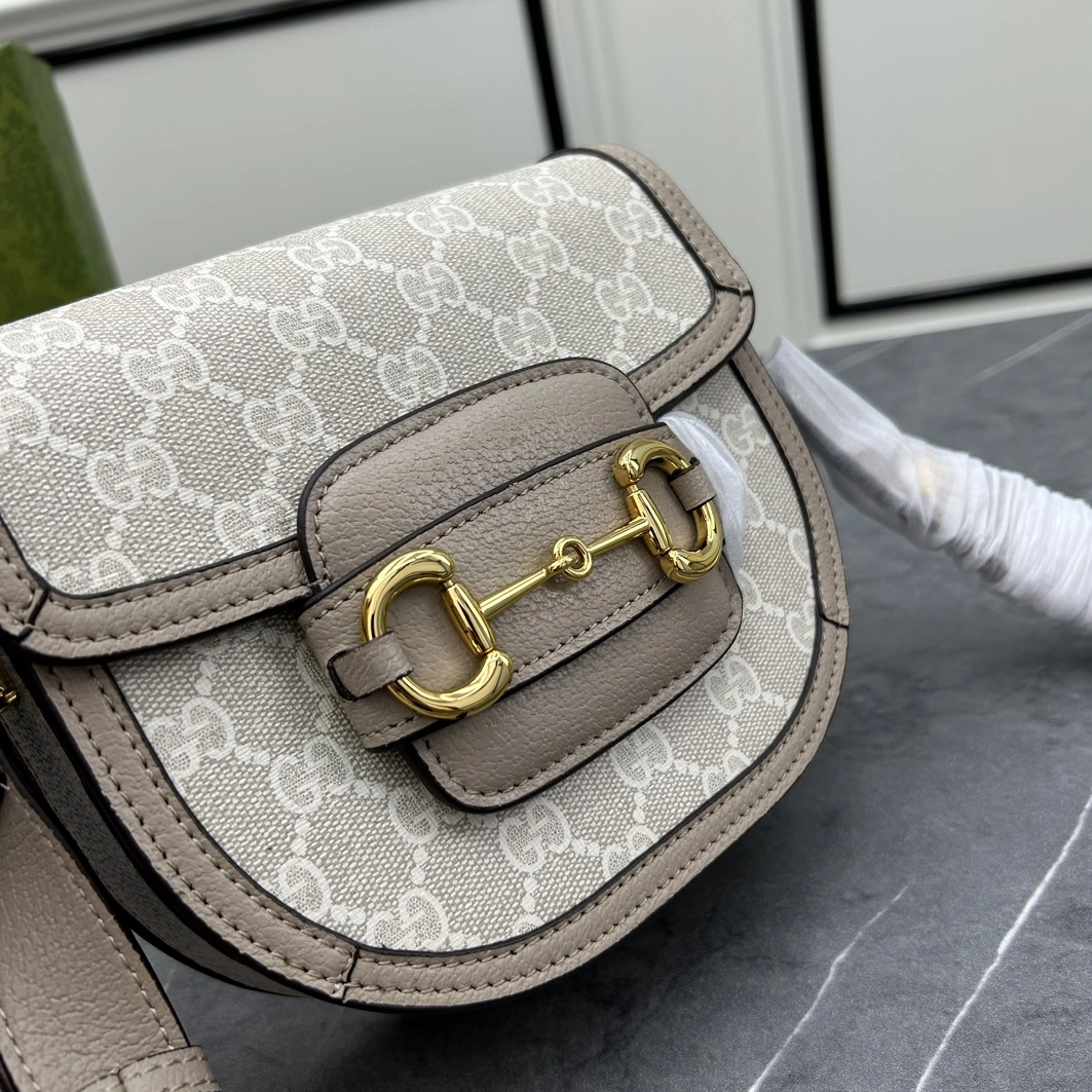 EyeCatching 2889 Gucci AAA Quality Messenger Bags For Women