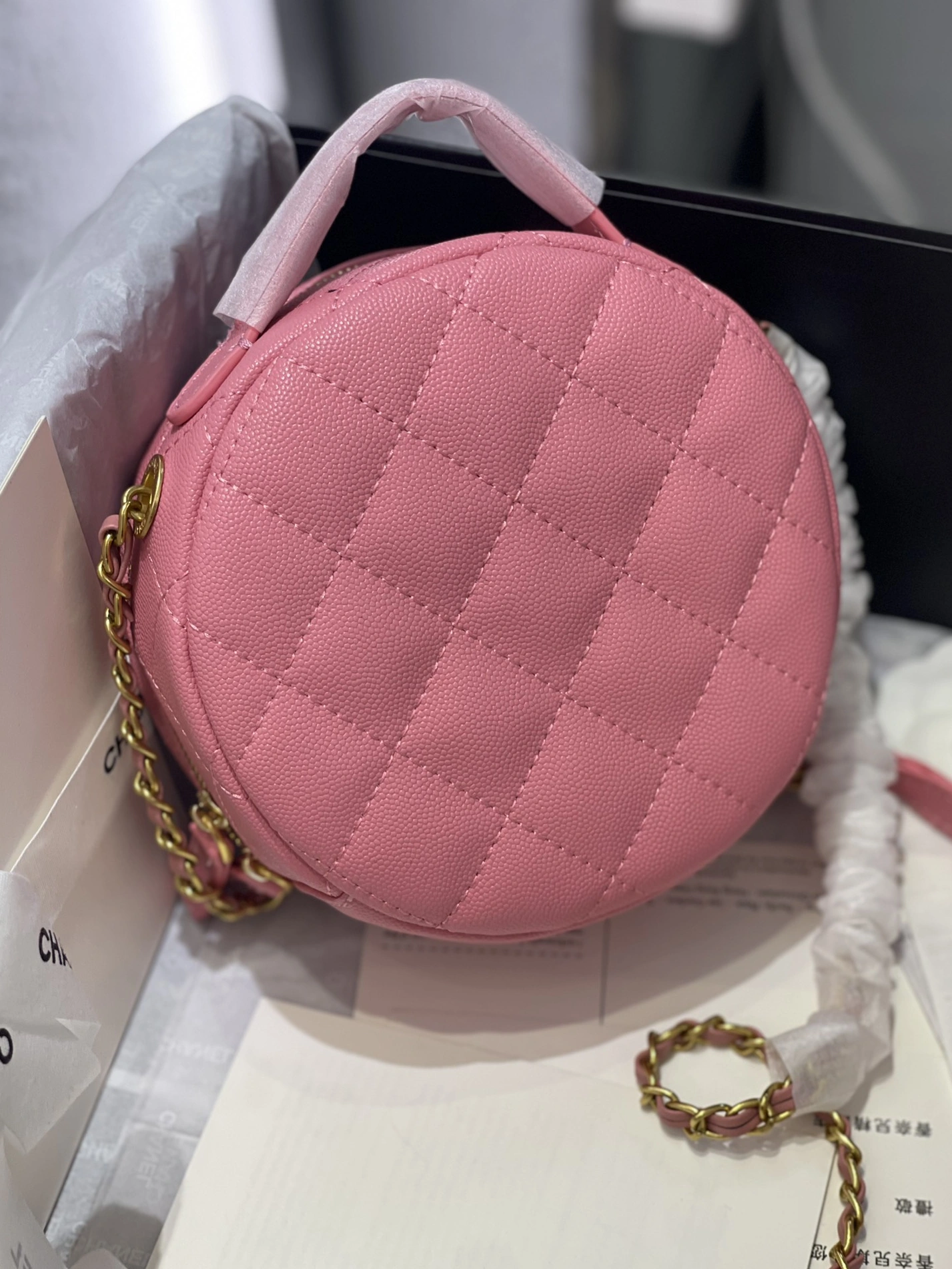 EyeCatching 2900 Chanel AAA Quality Messenger Bags For Women