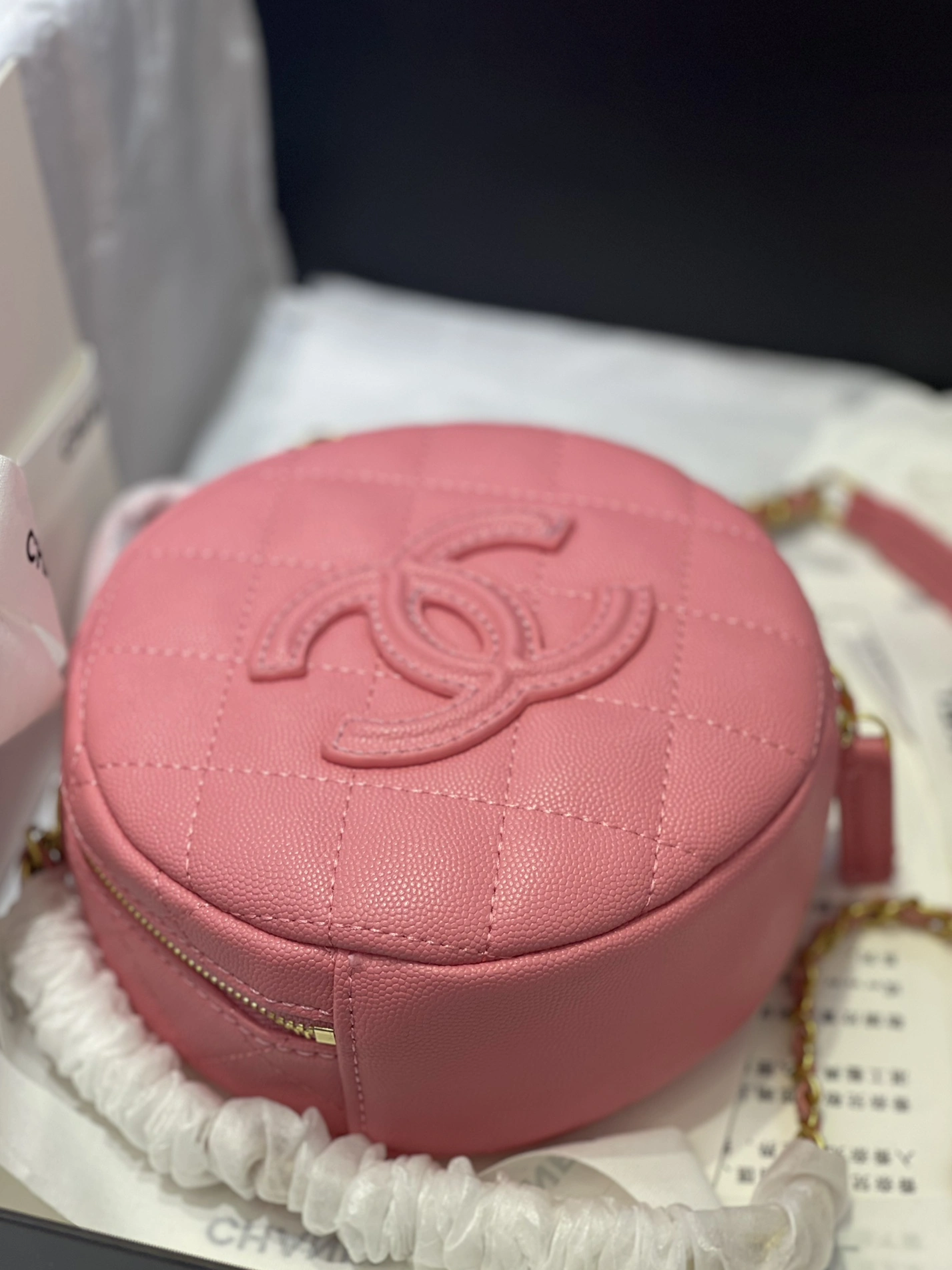 EyeCatching 2900 Chanel AAA Quality Messenger Bags For Women