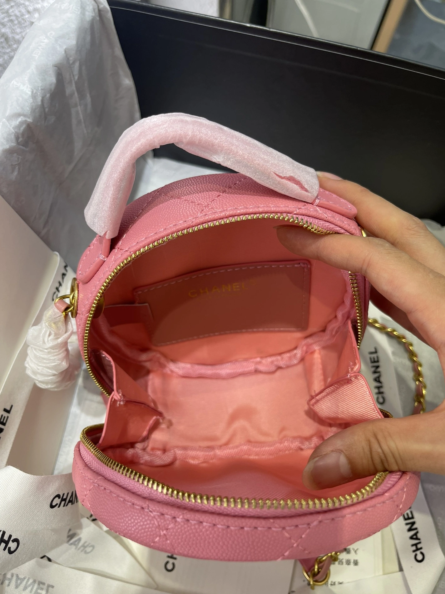 EyeCatching 2900 Chanel AAA Quality Messenger Bags For Women