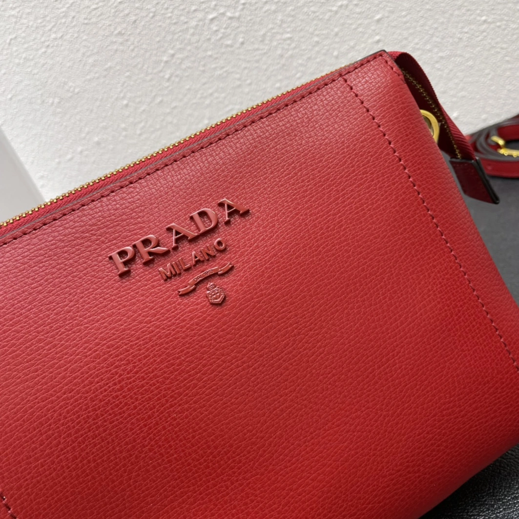 EyeCatching 3034 Prada AAA Quality Messenger Bags For Women