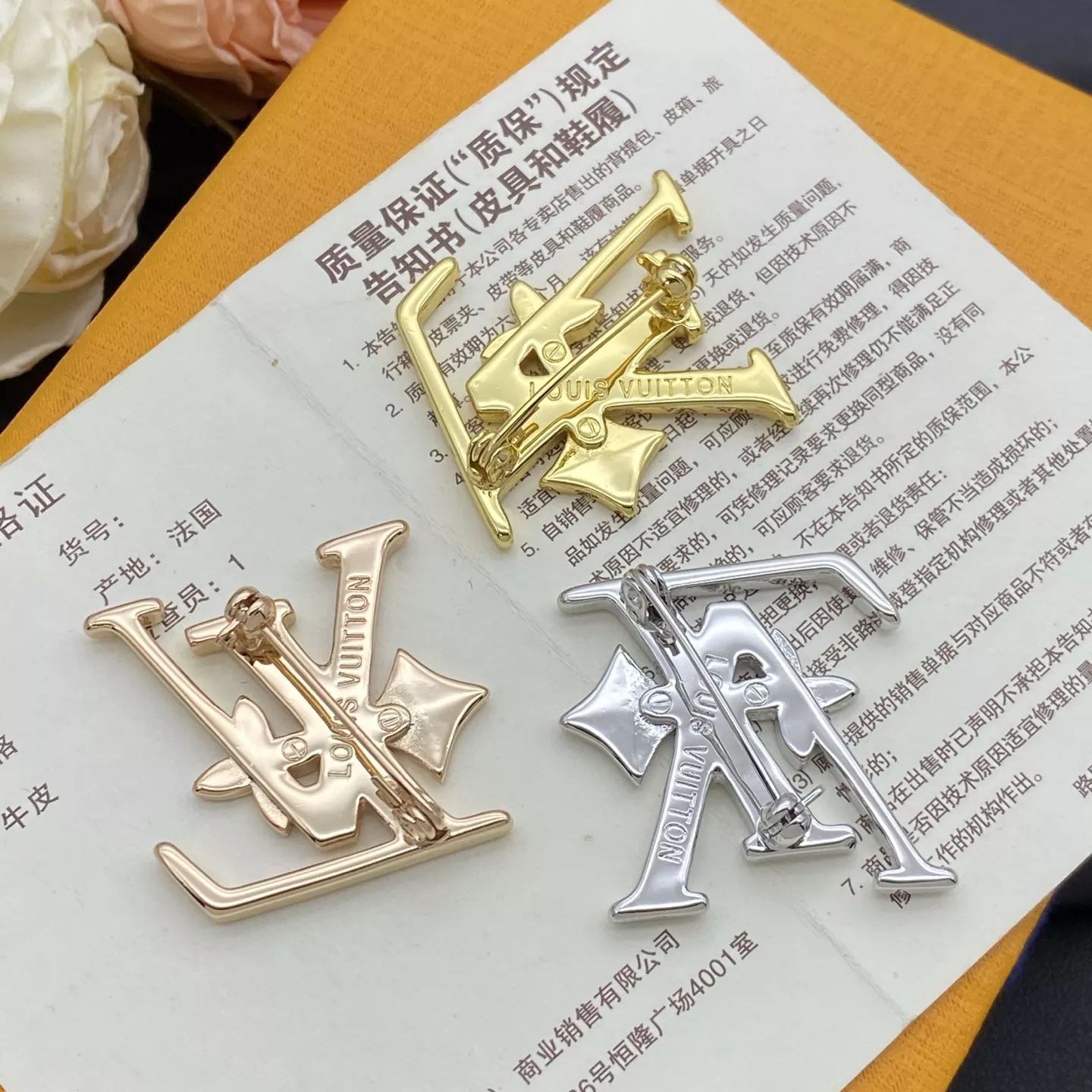 EyeCatching 3213 Louis Vuitton LV Brooches For Women