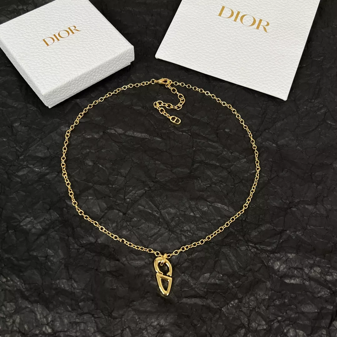 EyeCatching 3227 Christian Dior Necklaces