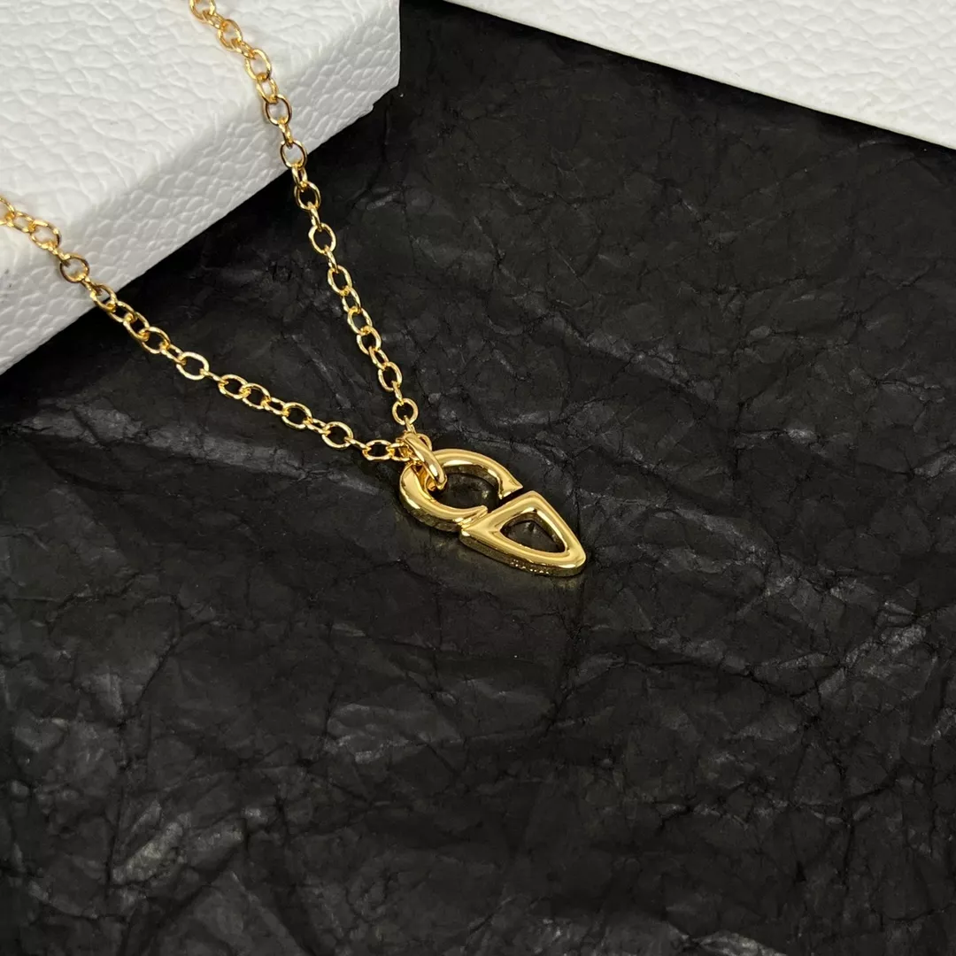 EyeCatching 3227 Christian Dior Necklaces