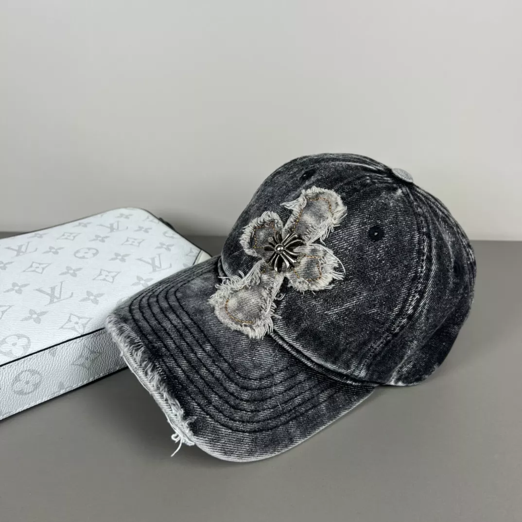 EyeCatching 3243 Chrome Hearts Caps