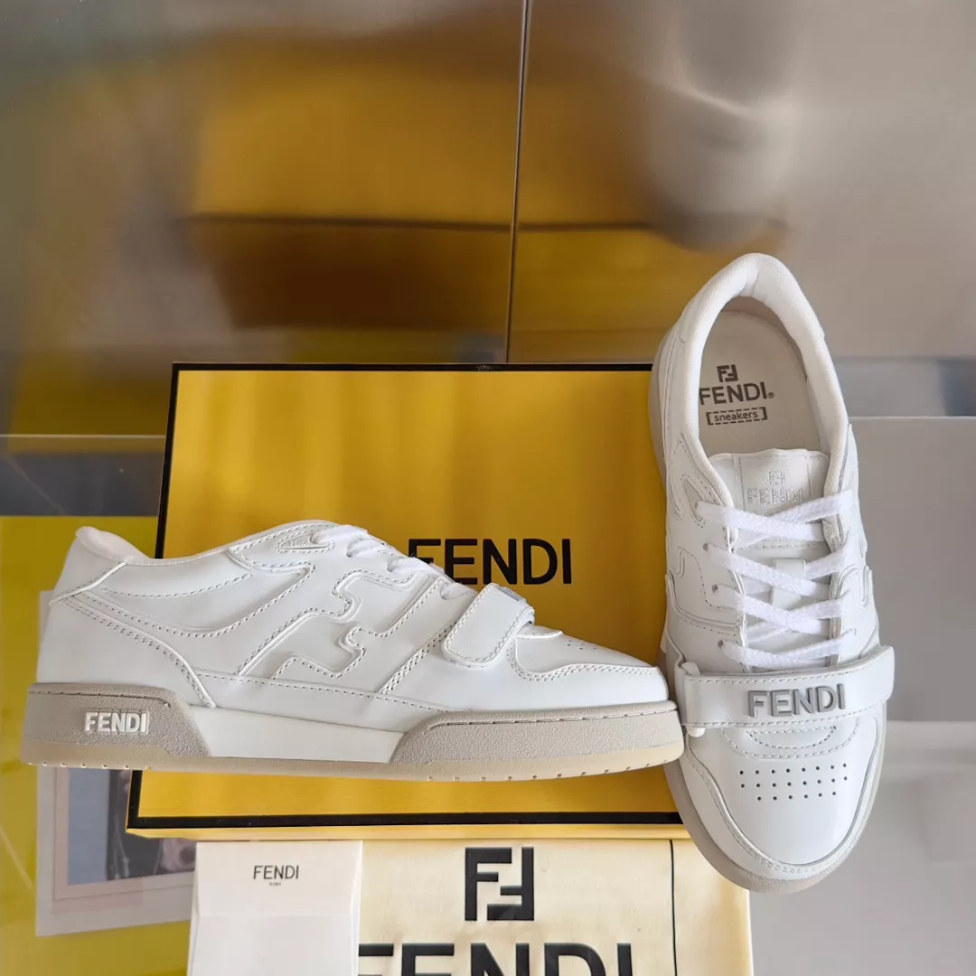 EyeCatching 3285 Fendi Casual Shoes For Women