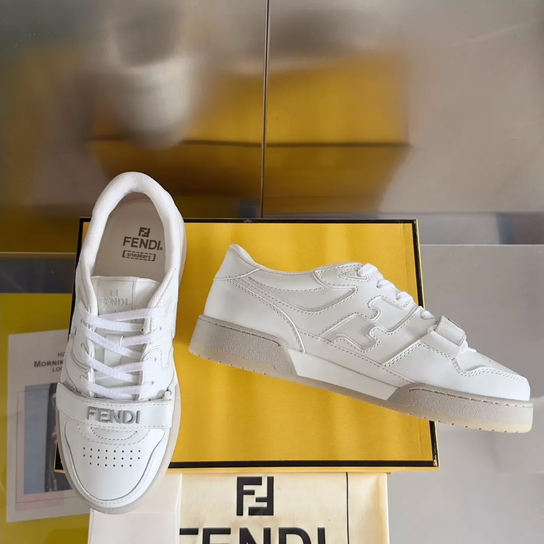 EyeCatching 3285 Fendi Casual Shoes For Women