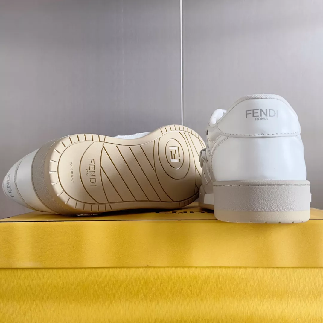 EyeCatching 3285 Fendi Casual Shoes For Women