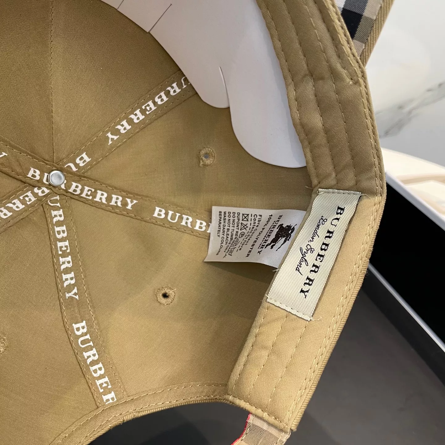 EyeCatching 3471 Burberry Caps