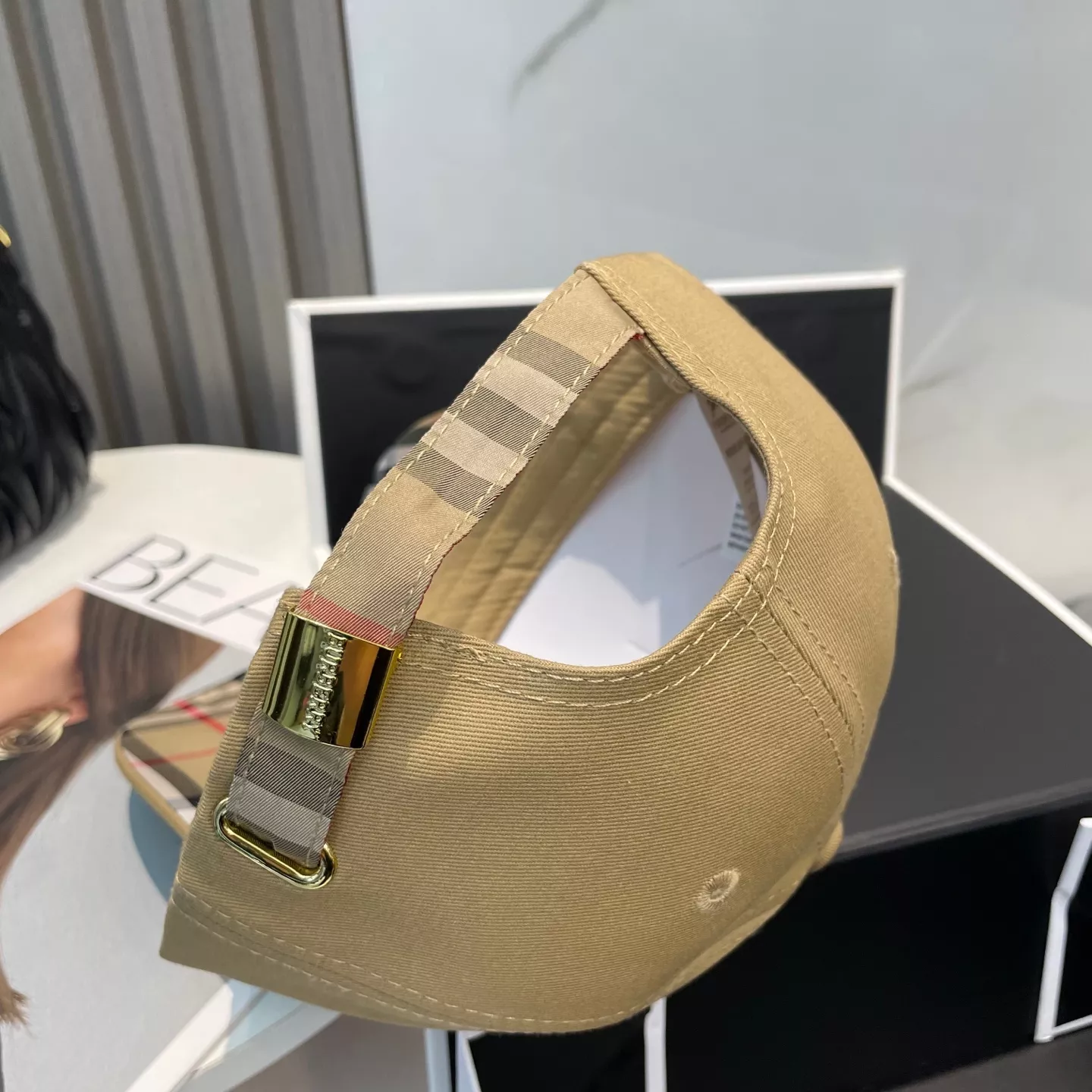 EyeCatching 3471 Burberry Caps