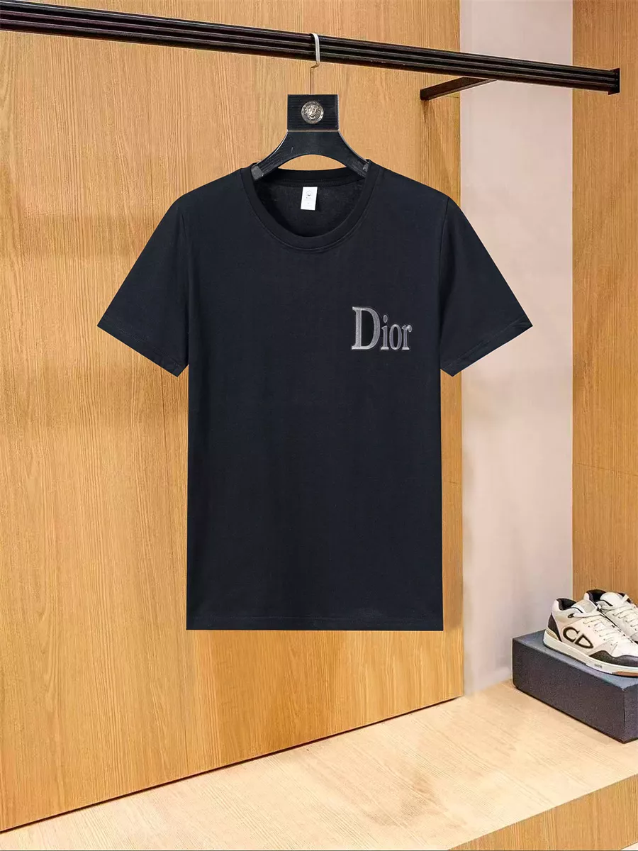 EyeCatching 351 Christian Dior T-Shirts Short Sleeved For Unisex