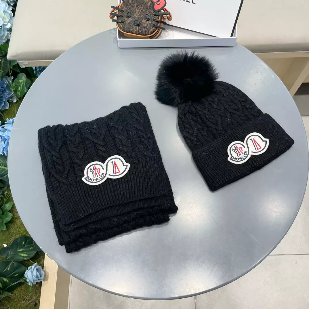 EyeCatching 3542 Moncler Hat and Scarf Set