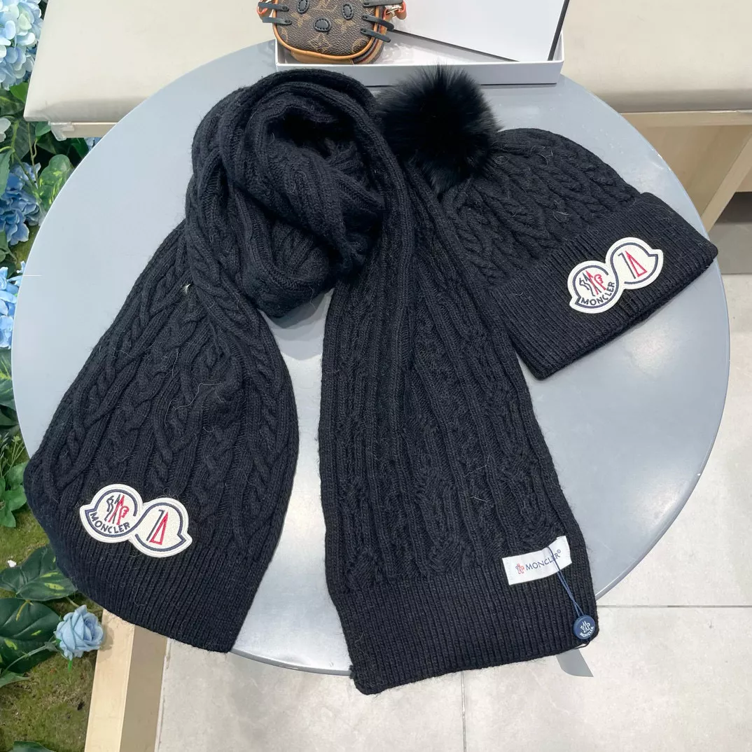 EyeCatching 3542 Moncler Hat and Scarf Set