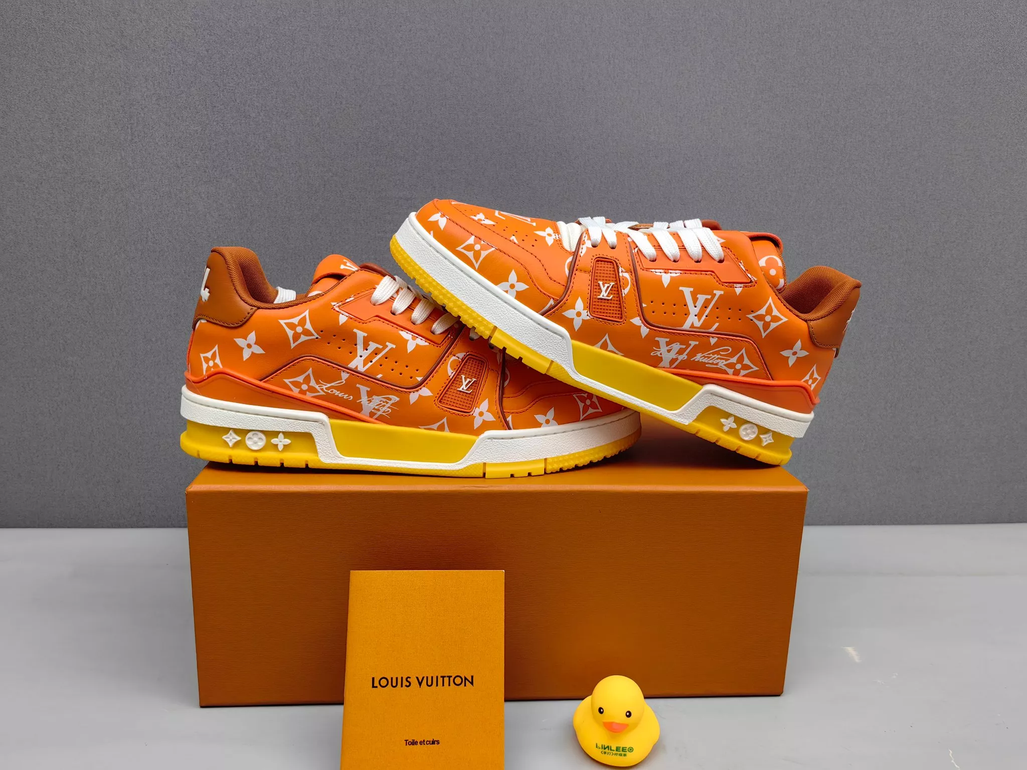 EyeCatching 3698 Louis Vuitton Casual Shoes For Men