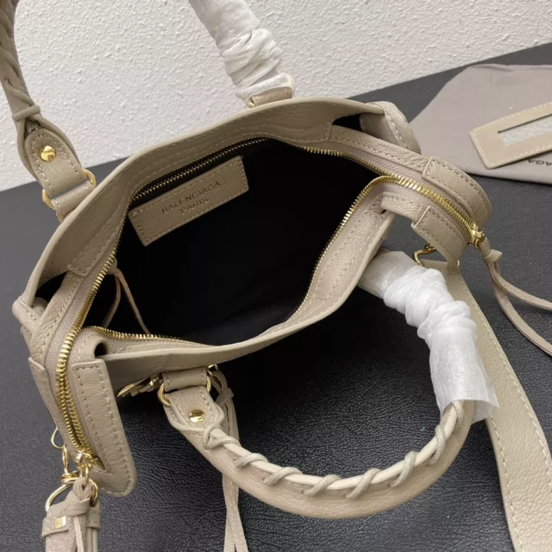 EyeCatching 3739 Balenciaga AAA Quality Handbags For Women
