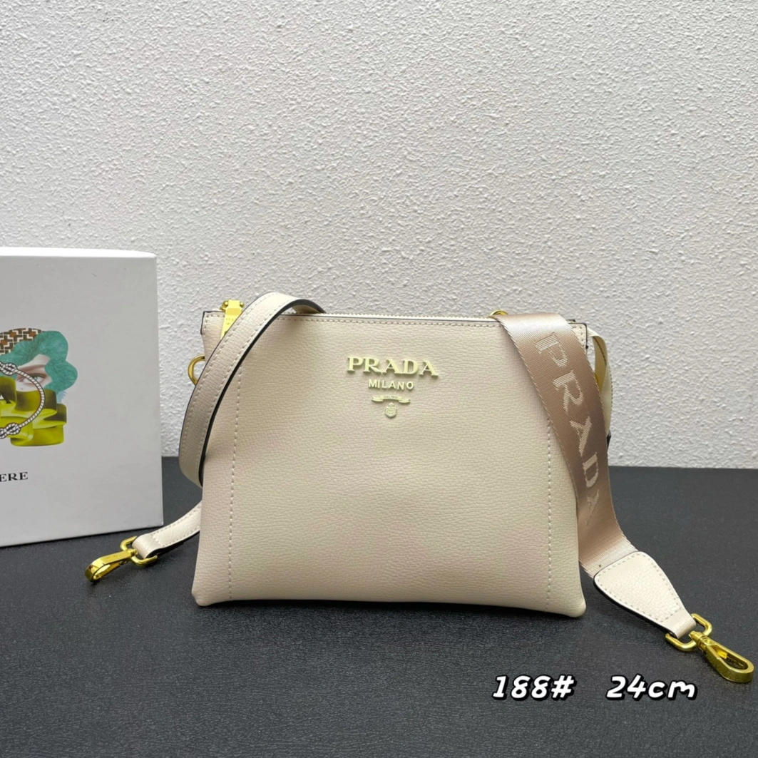 EyeCatching 3770 Prada AAA Quality Messenger Bags For Unisex