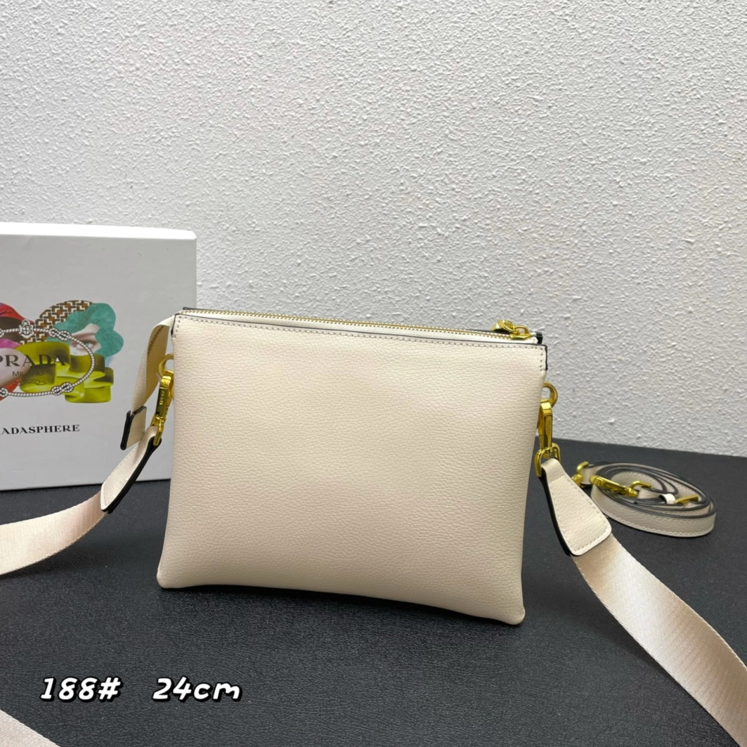EyeCatching 3770 Prada AAA Quality Messenger Bags For Unisex