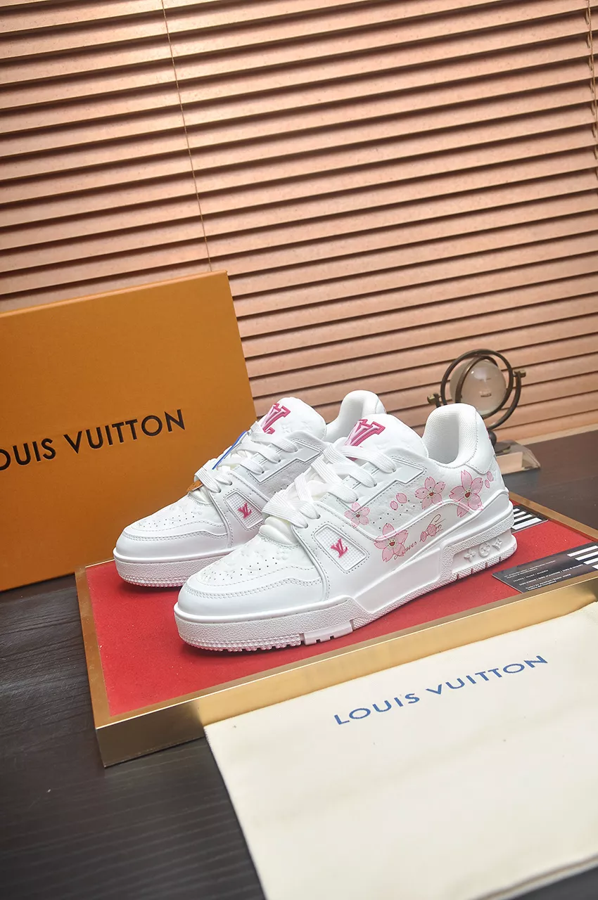 EyeCatching 3842 Louis Vuitton Casual Shoes For Men