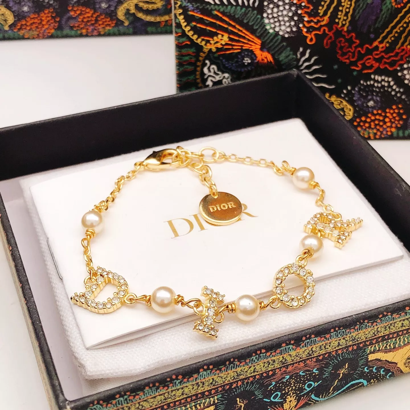 EyeCatching 3878 Christian Dior Bracelets For Women