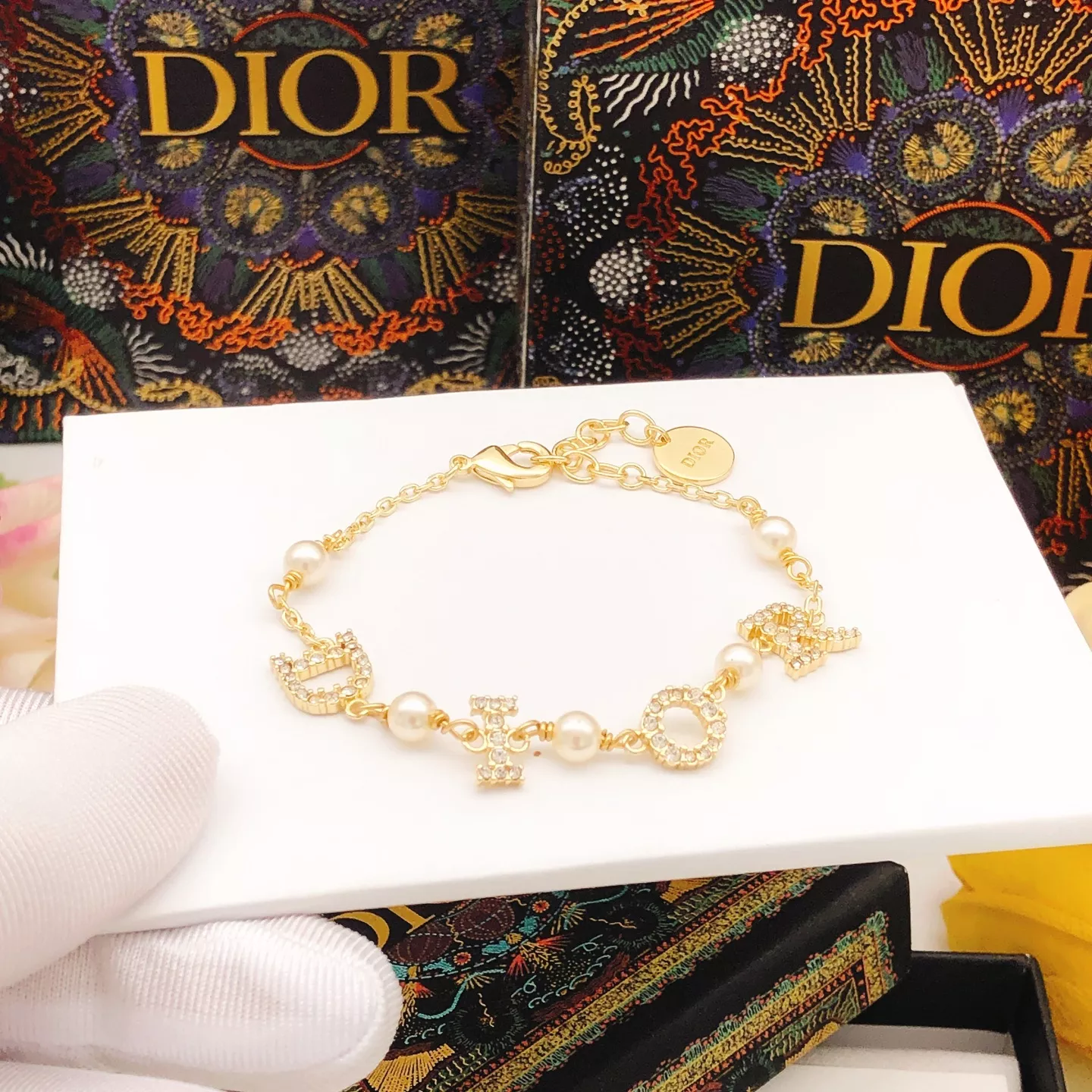 EyeCatching 3878 Christian Dior Bracelets For Women