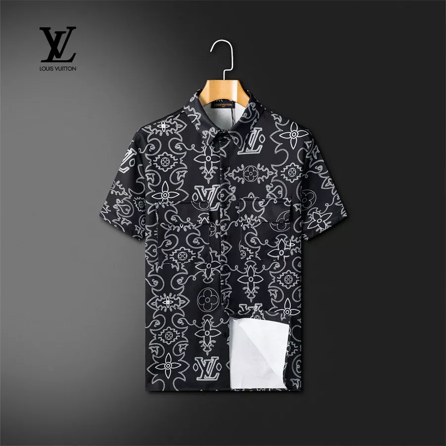 EyeCatching 3899 Louis Vuitton LV Tracksuits Short Sleeved For Men
