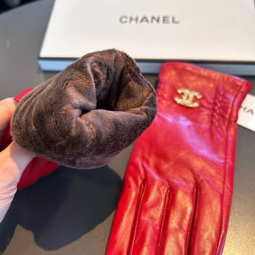 EyeCatching 3906 Chanel Gloves For Women