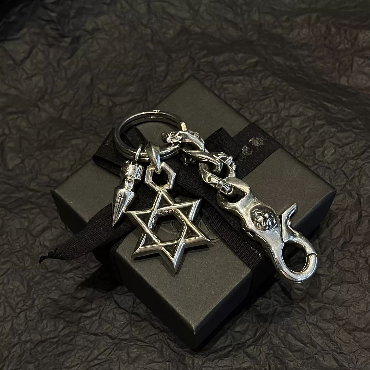 EyeCatching 4025 Chrome Hearts Key Holder And Bag Buckle