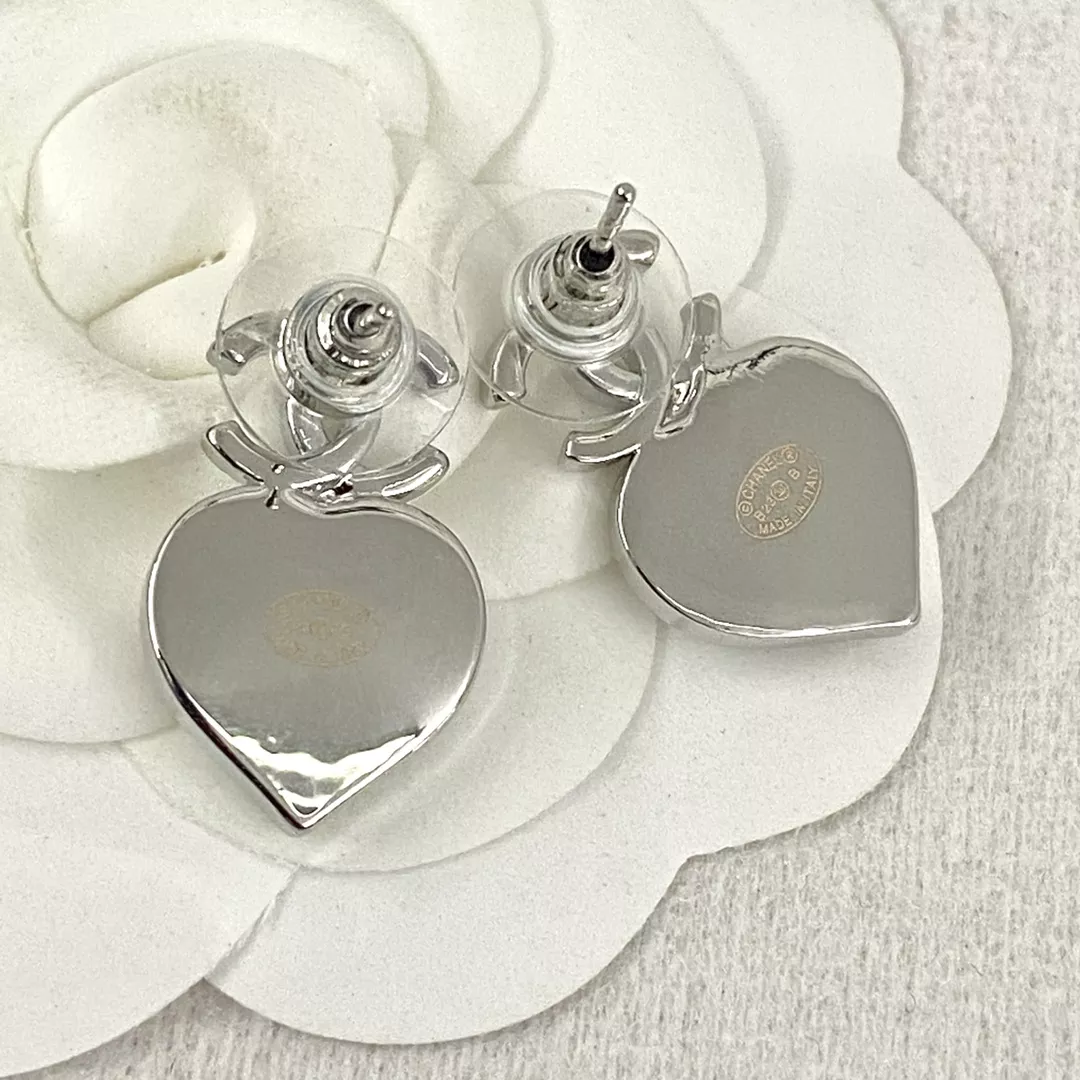 EyeCatching 4317 Chanel Earrings For Women