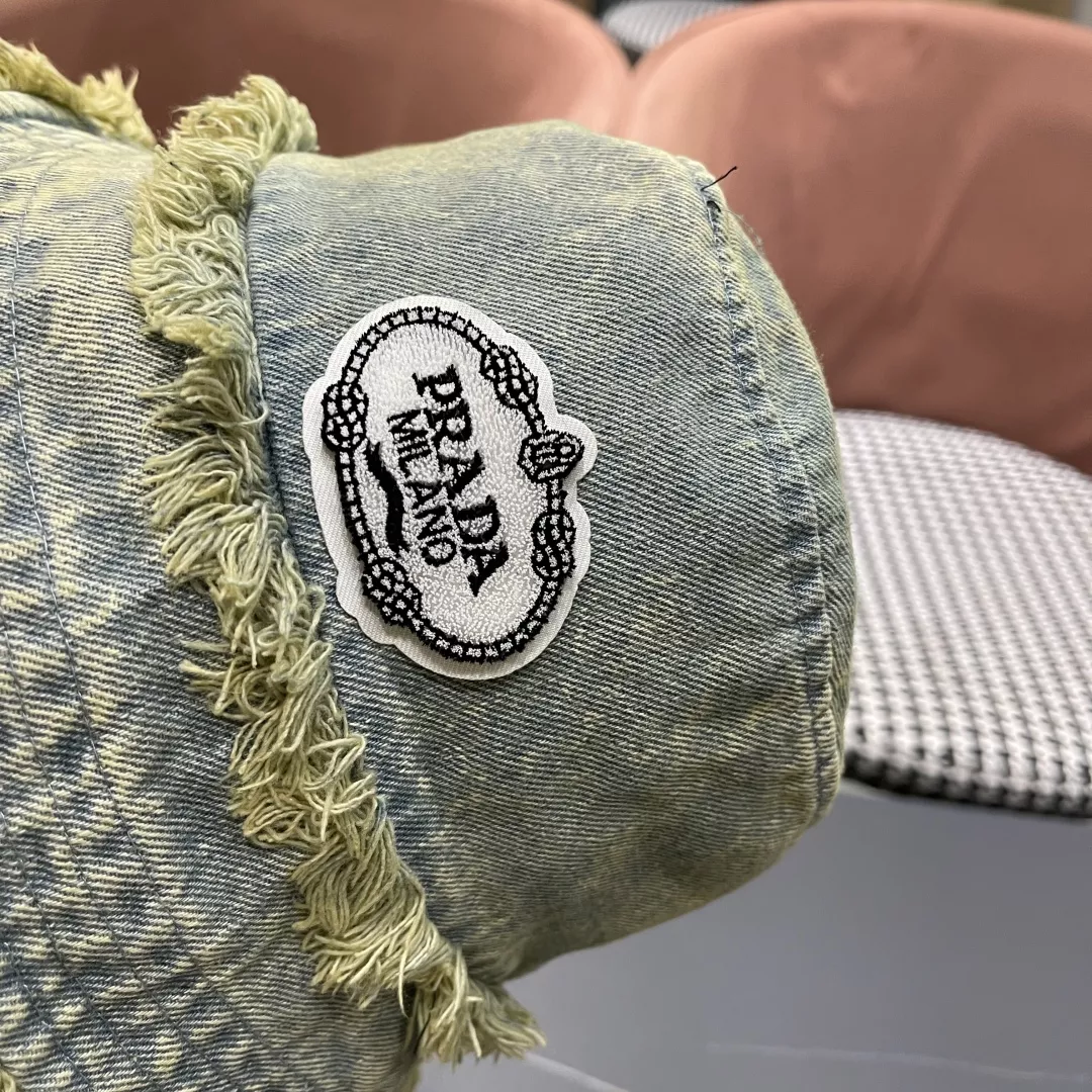 EyeCatching 4531 Prada Caps