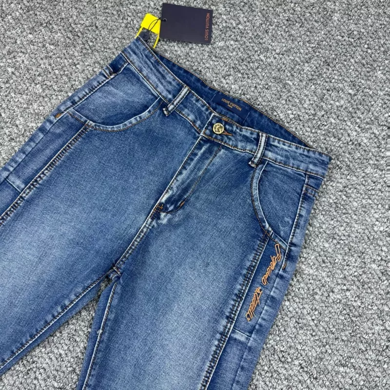 EyeCatching 4669 Louis Vuitton LV Jeans For Men