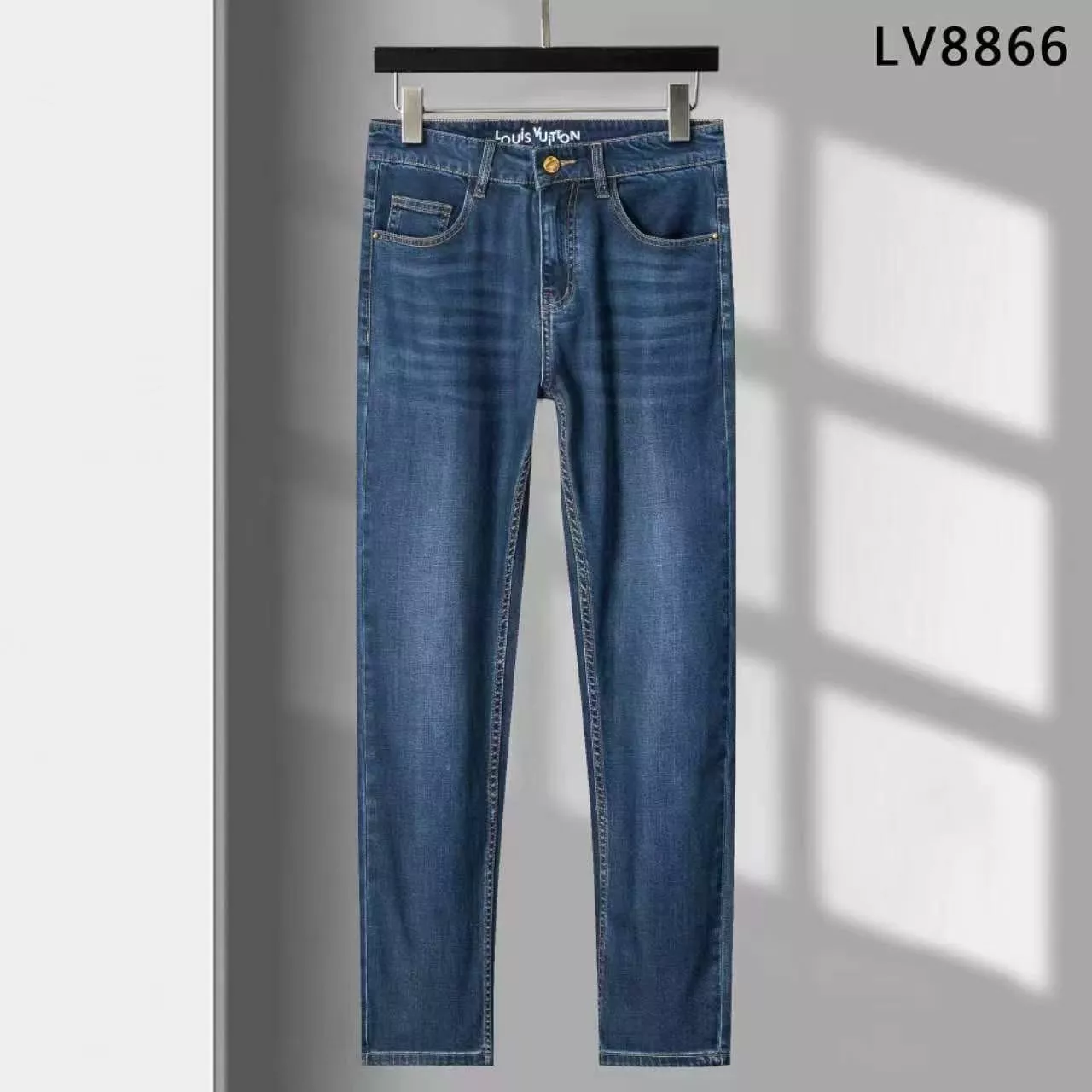 EyeCatching 4756 Louis Vuitton LV Jeans For Men