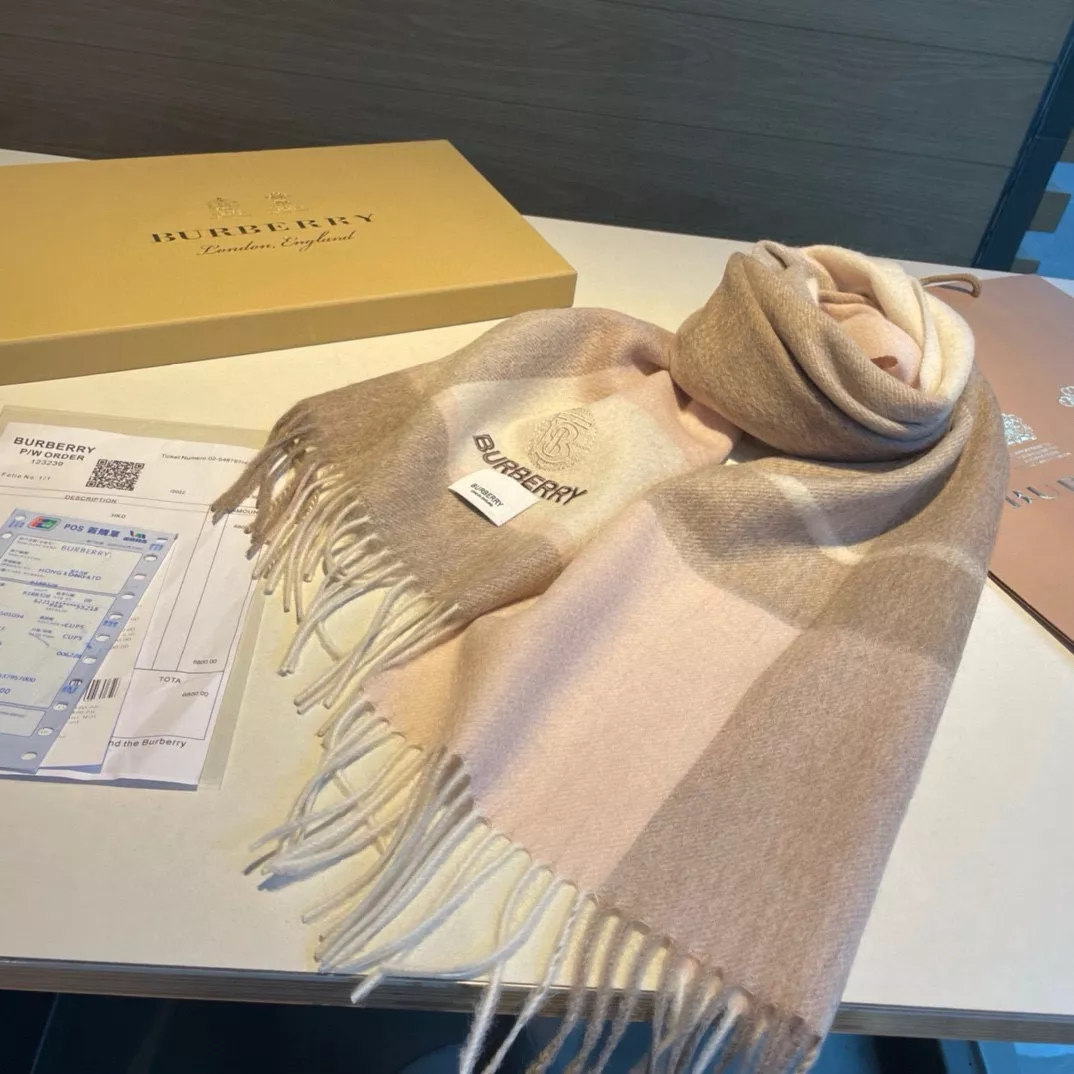 EyeCatching 4885 Burberry Scarf For Women