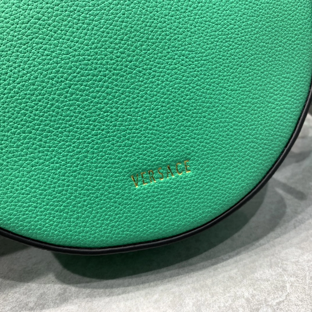EyeCatching 4947 Versace AAA Quality Messenger Bags For Women