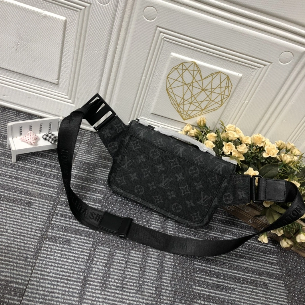 EyeCatching 5032 Louis Vuitton AAA Man Messenger Bags
