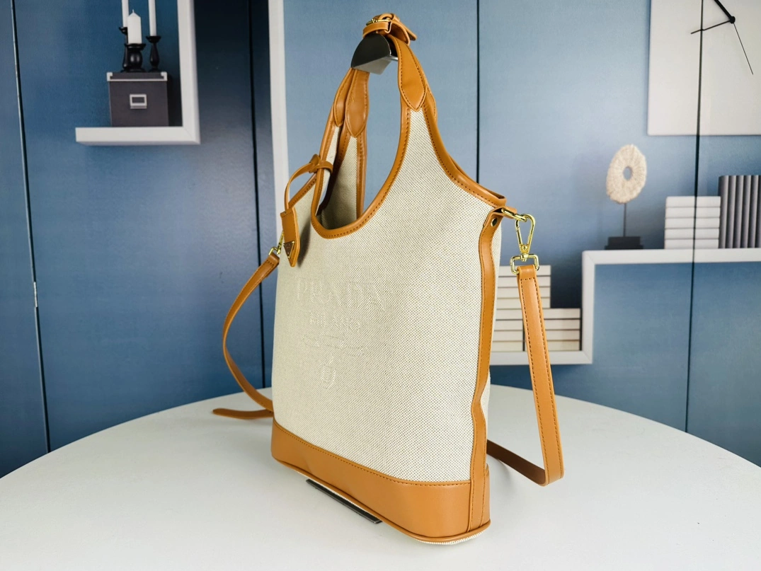 EyeCatching 5196 Prada AAA Quality Handbags For Women