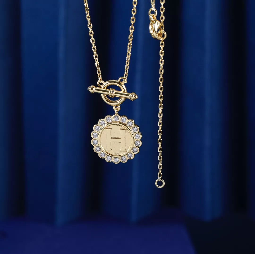 EyeCatching 5334 Hermes Necklaces