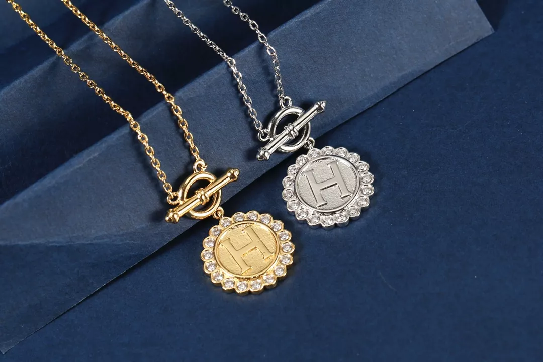 EyeCatching 5334 Hermes Necklaces